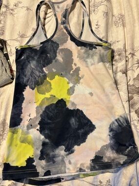 Lululemon Women’s Tie-Dye Racerback Tank Top - Yellow & Black